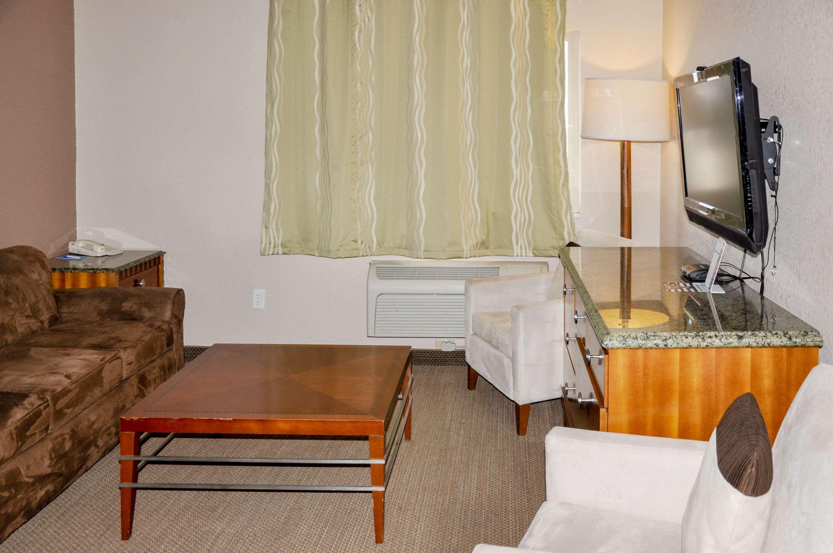 Rodeway Inn Фарго Екстериор снимка