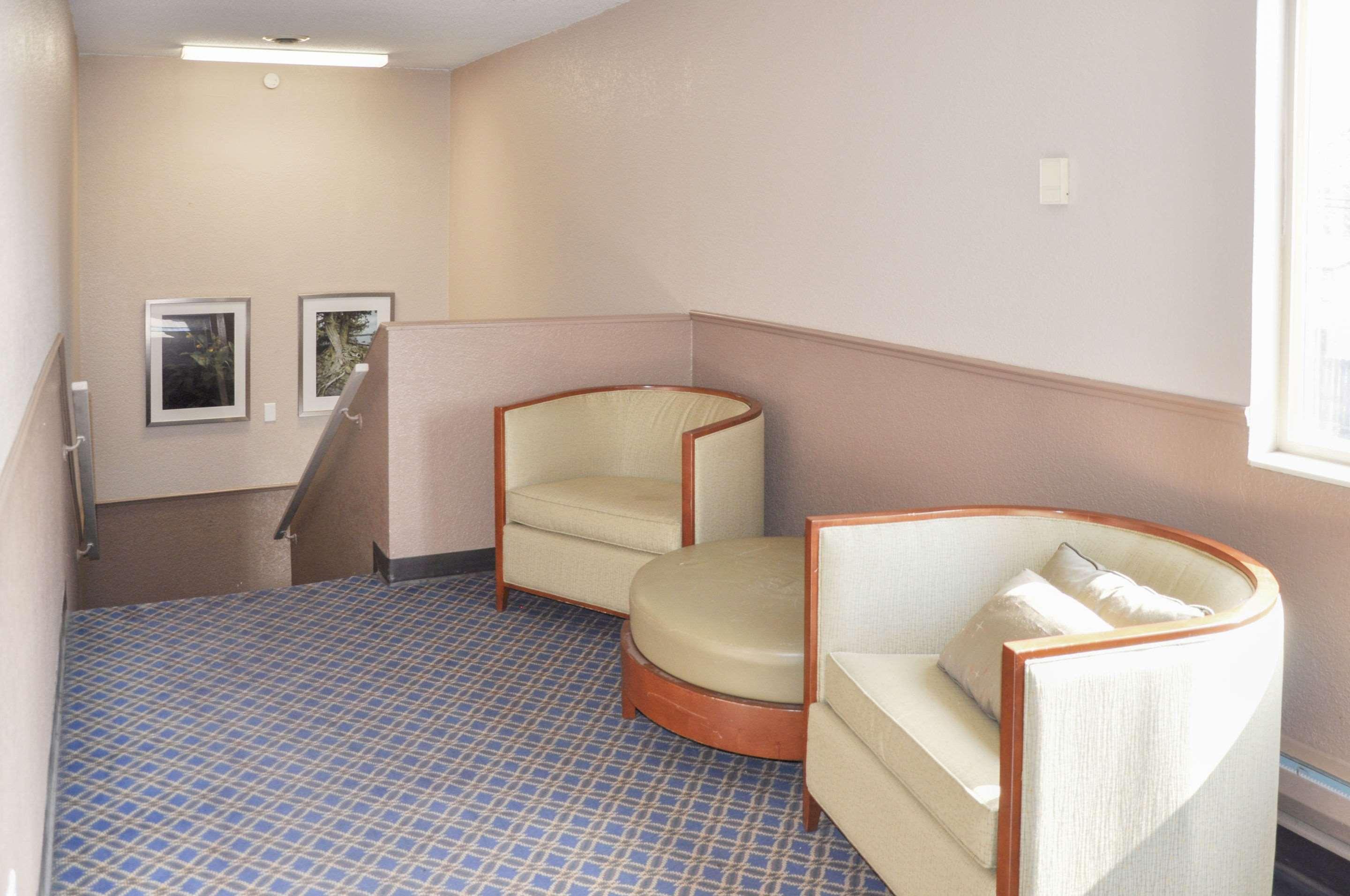 Rodeway Inn Фарго Екстериор снимка