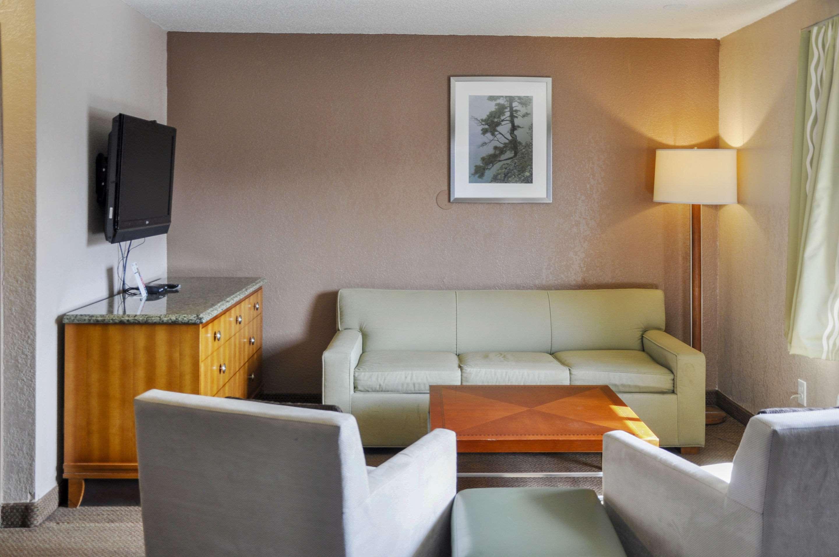 Rodeway Inn Фарго Екстериор снимка