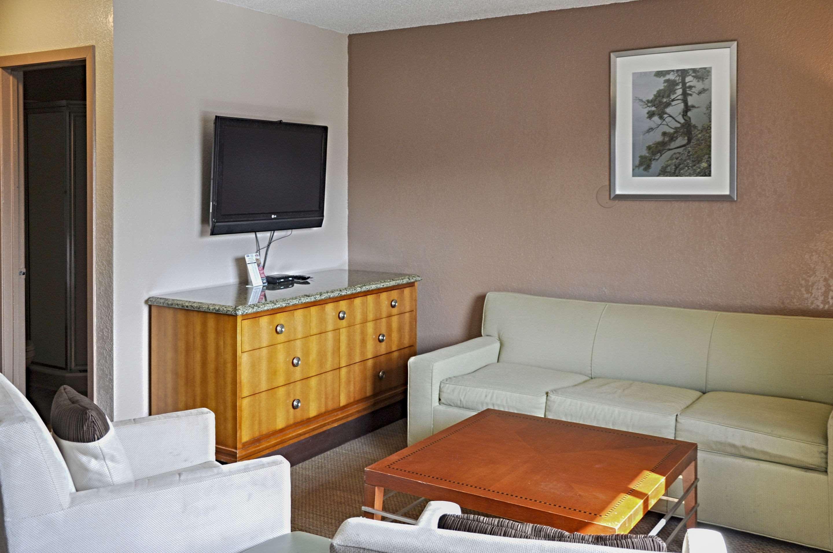 Rodeway Inn Фарго Екстериор снимка